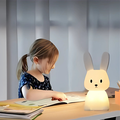 NEODOLJIVA LAMPA NA DODIR